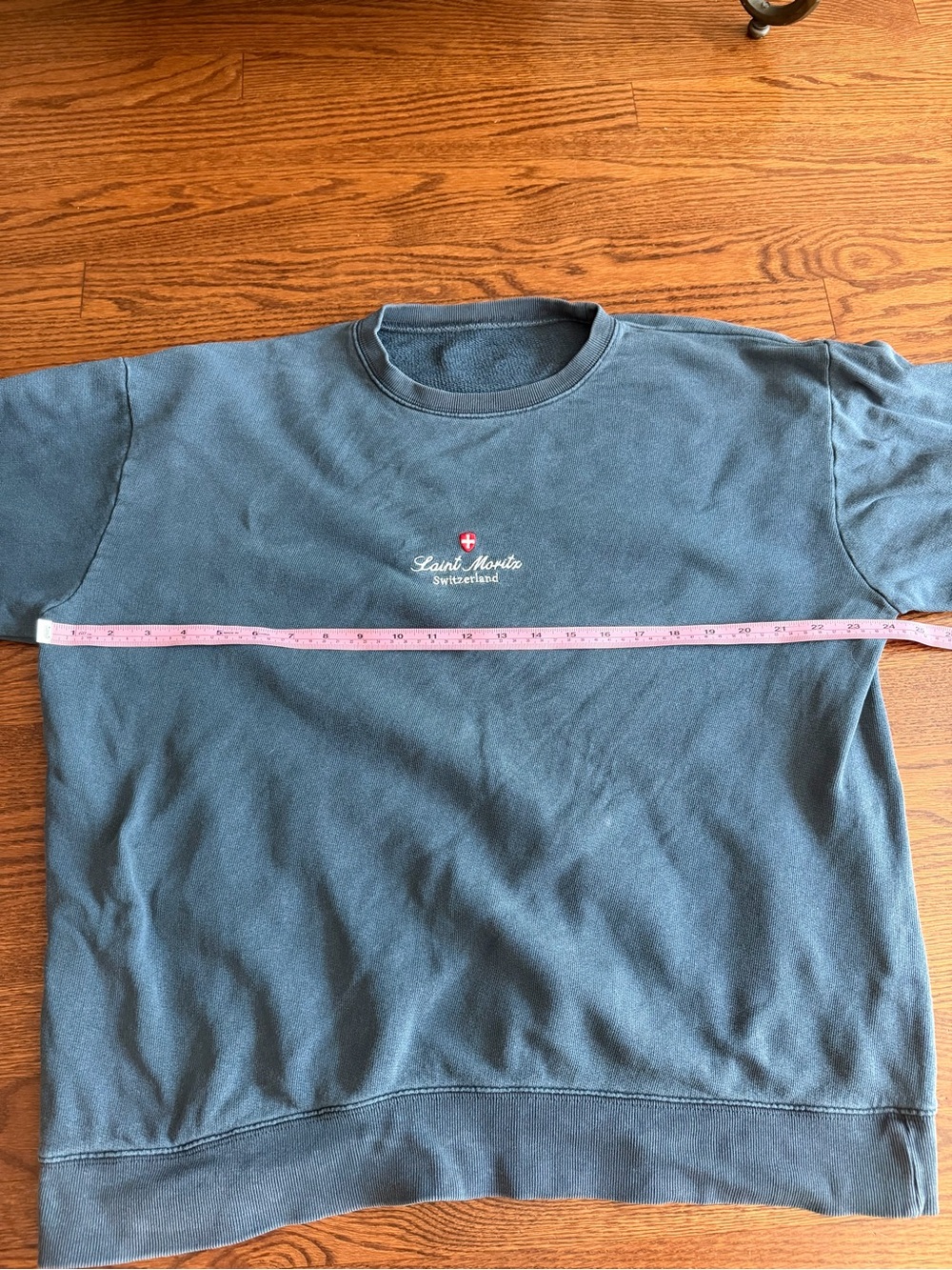 Brandy Melville Saint Moritz Women’s Navy Sweatshirt OS - Picture 3 of 4